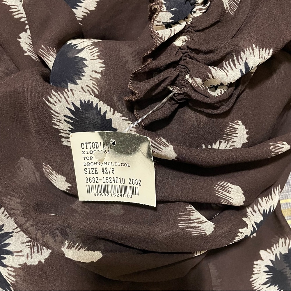 OttodAme (Italy) Long Sleeves Blouse Size Medium - Picture 7 of 7